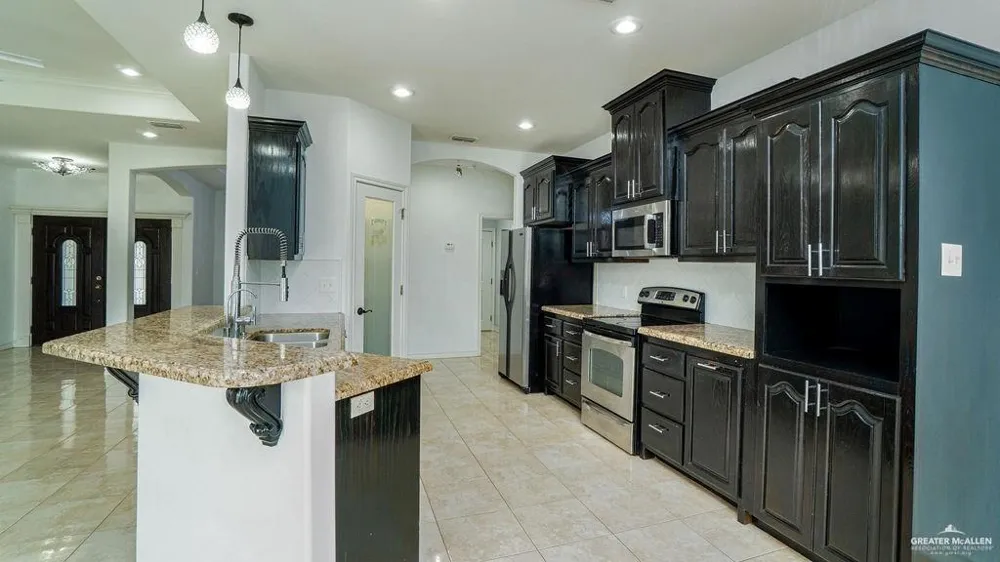 2415 Flag Stone Terrace Weslaco, TX 78596