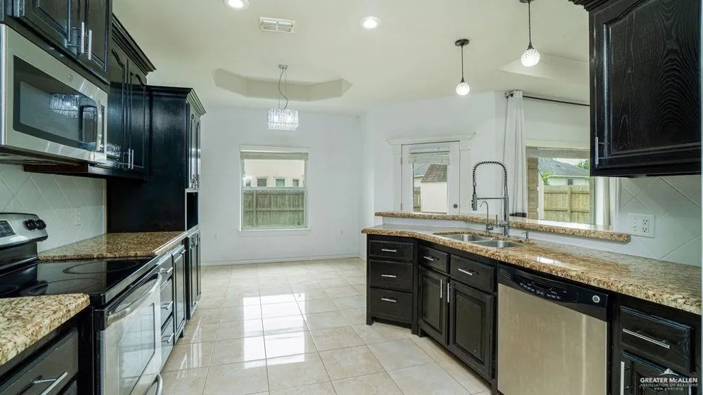 2415 Flag Stone Terrace Weslaco, TX 78596