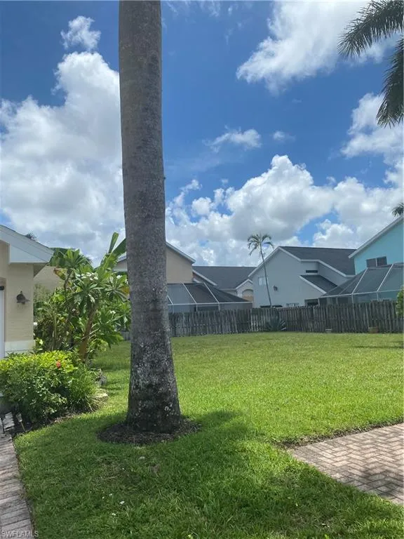 3710 Weymouth Circle Naples, FL 34112