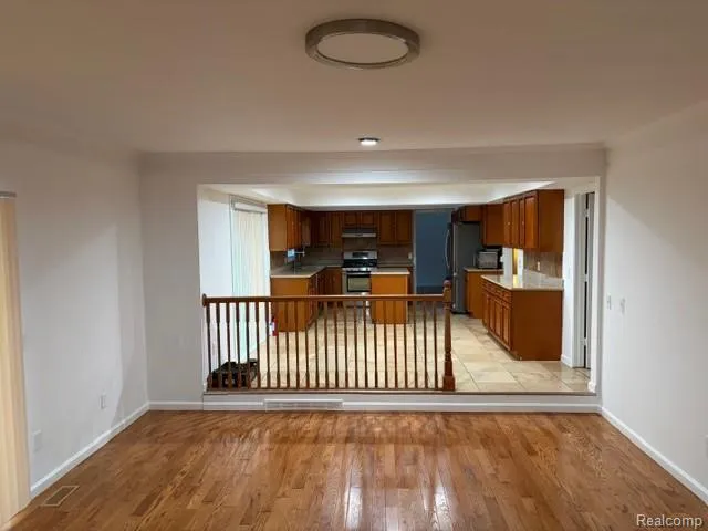 1614 CALIPER DRIVE Troy City, MI 48084