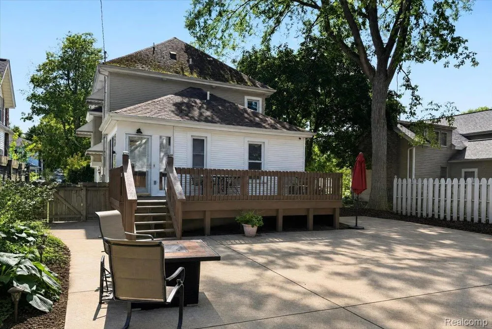 45 Park Street Oxford Village, MI 48371