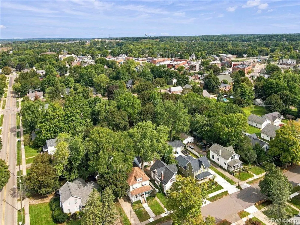 45 Park Street Oxford Village, MI 48371