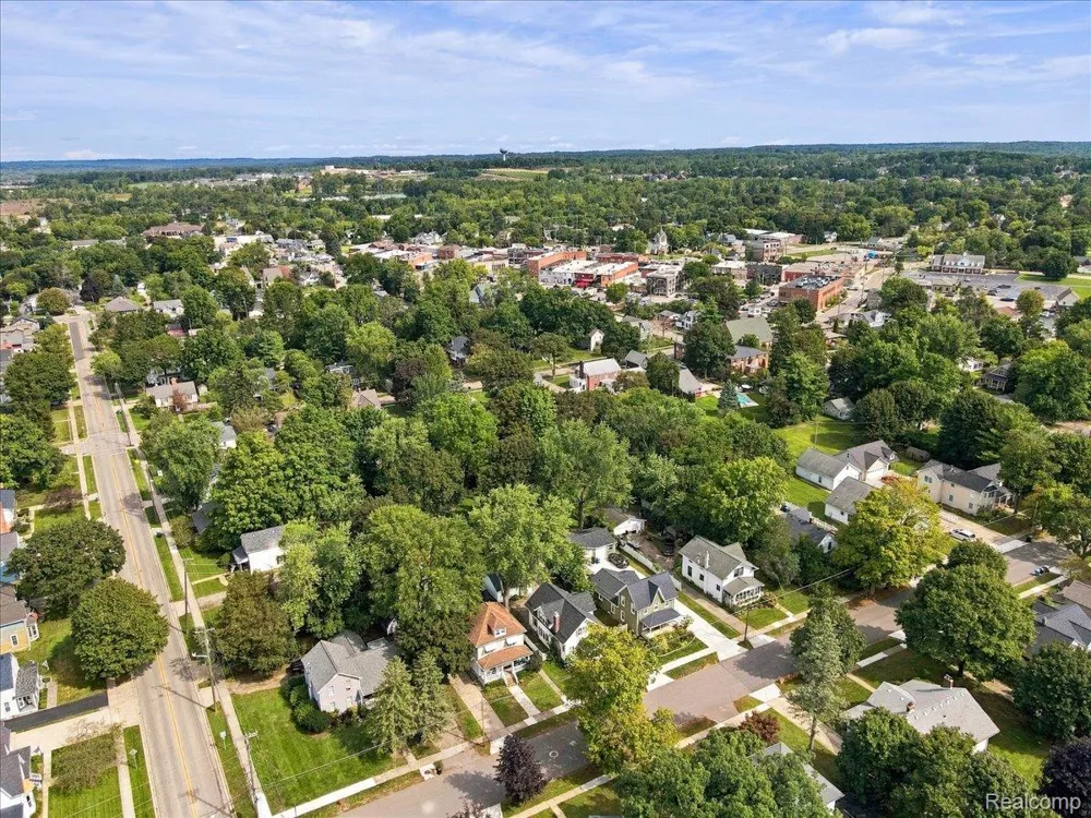 45 Park Street Oxford Village, MI 48371