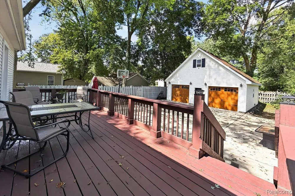 45 Park Street Oxford Village, MI 48371