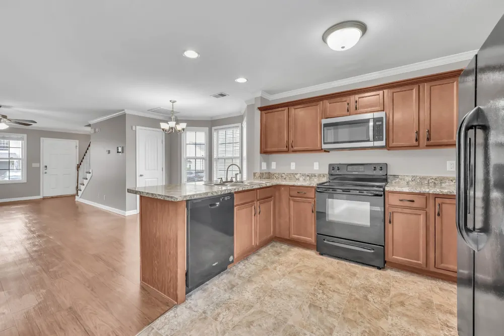 326 Sam Houston Cir Clarksville, TN 37040