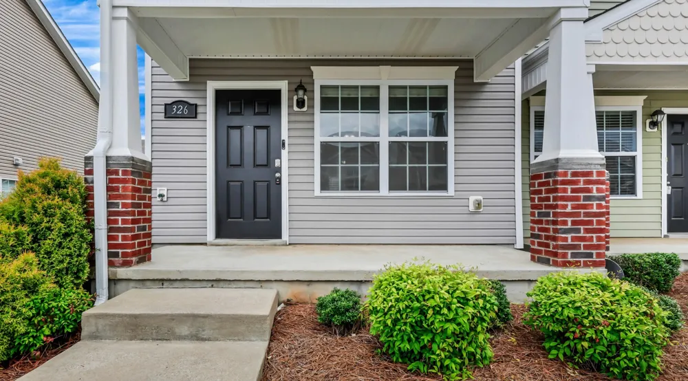 326 Sam Houston Cir Clarksville, TN 37040