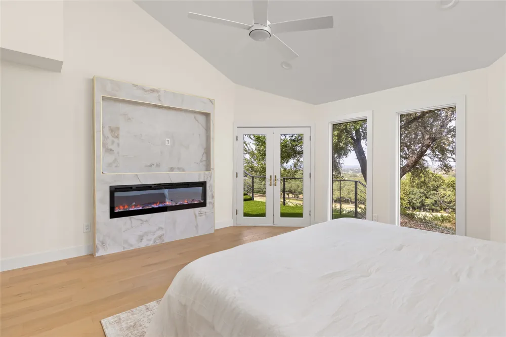 310 Golf Crest Lane Lakeway, TX 78734