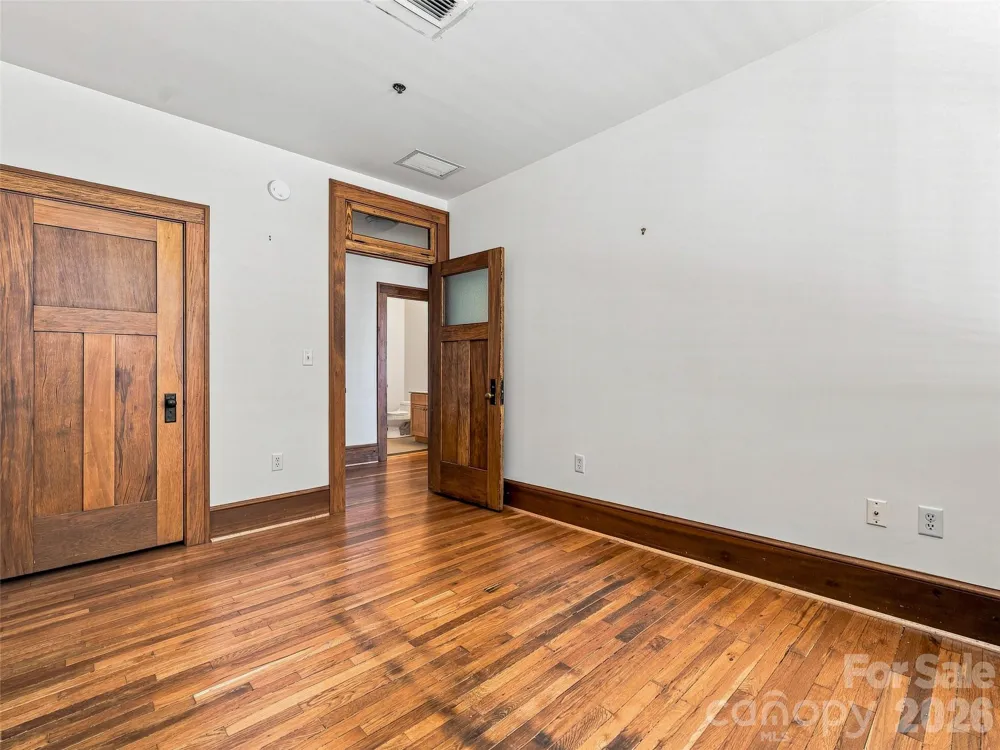 55 1/2 Haywood Street #3B Asheville, NC 28801