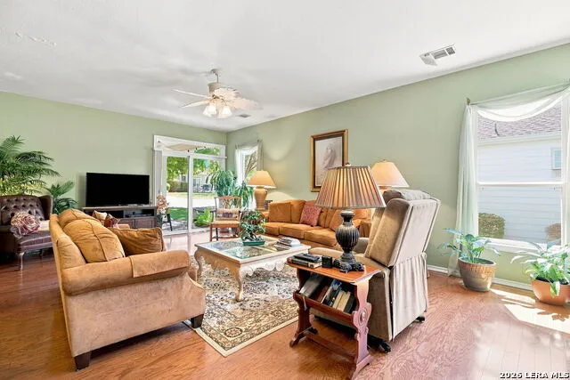 103 NASSAU CIR Georgetown, TX 78633