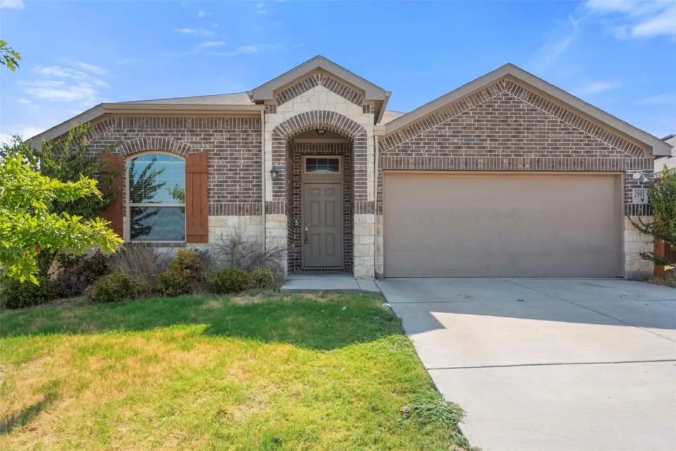 2901 Panhandle Drive Heartland, TX 75126
