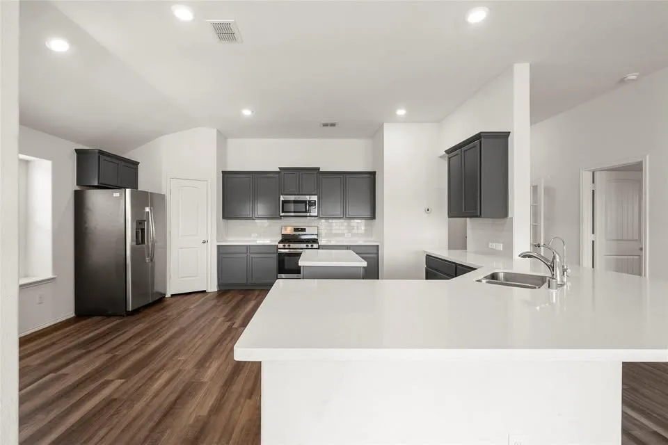 2901 Panhandle Drive Heartland, TX 75126