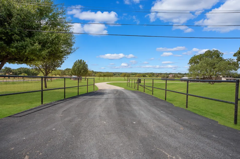 4870 Rhea Road Granbury, TX 76049