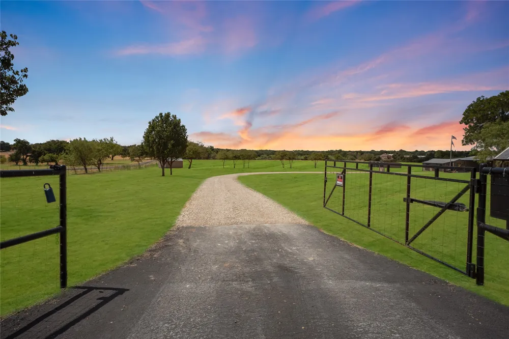 4870 Rhea Road Granbury, TX 76049