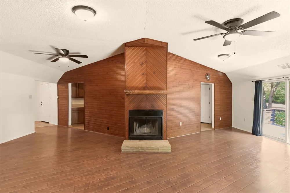 1001 Green Tree Drive Weatherford, TX 76087