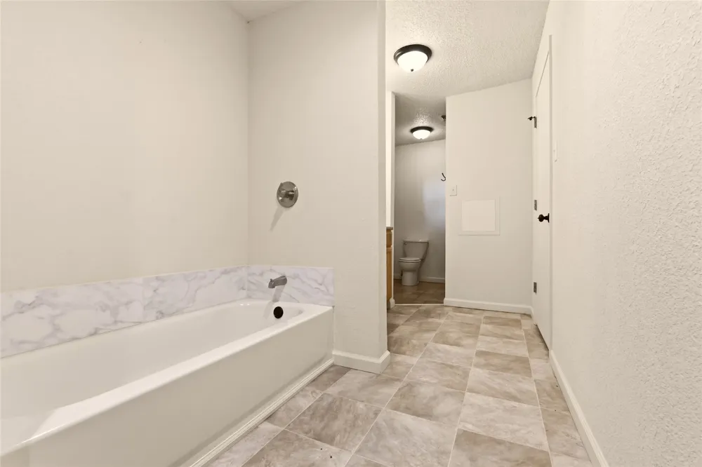 1001 Green Tree Drive Weatherford, TX 76087