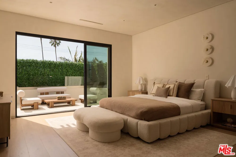 515 Martel Avenue Los Angeles, CA 90036
