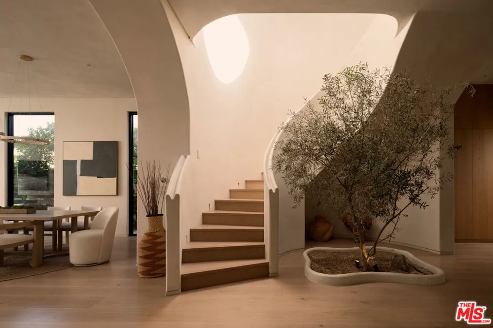 515 Martel Avenue Los Angeles, CA 90036