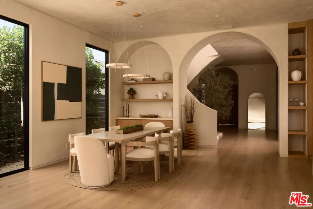515 Martel Avenue Los Angeles, CA 90036