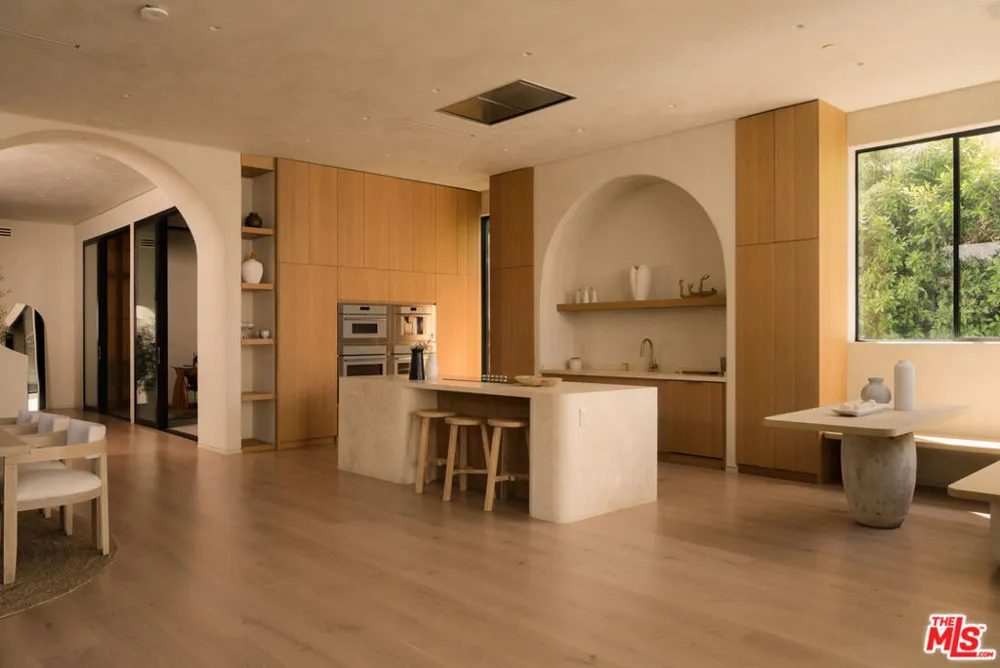 515 Martel Avenue Los Angeles, CA 90036