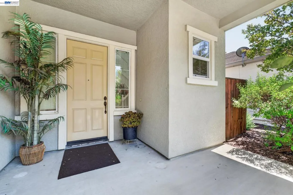 9348 Vintner Circle Patterson, CA 95363