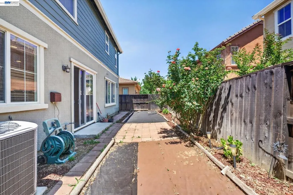 9348 Vintner Circle Patterson, CA 95363