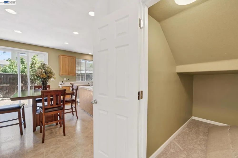 9348 Vintner Circle Patterson, CA 95363