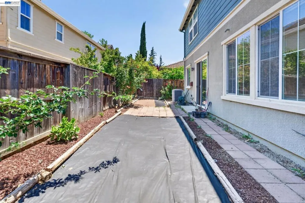 9348 Vintner Circle Patterson, CA 95363