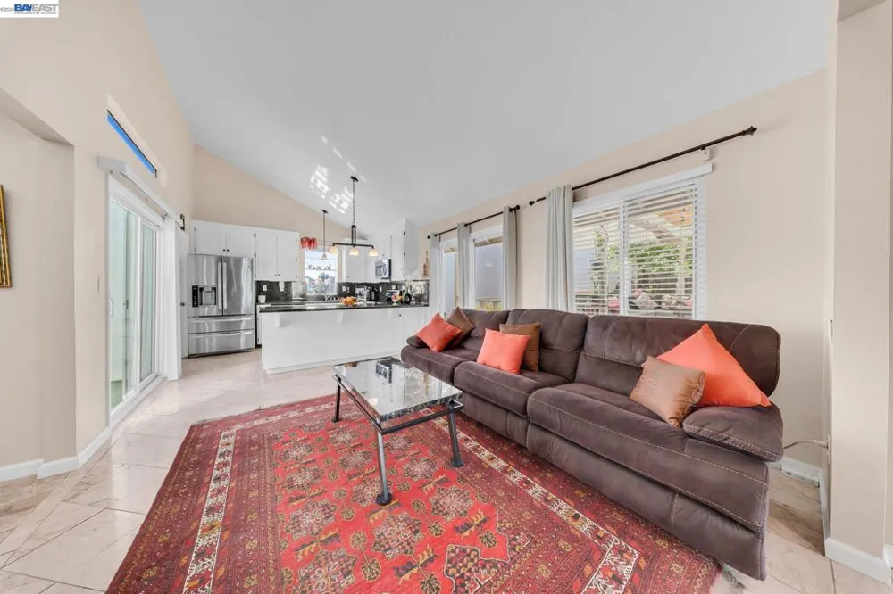 2106 Grackle Ct Union City, CA 94587