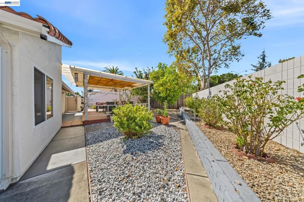 2106 Grackle Ct Union City, CA 94587