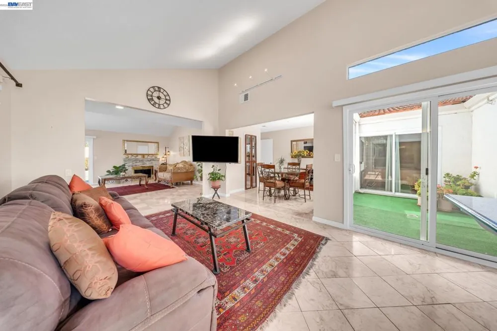 2106 Grackle Ct Union City, CA 94587