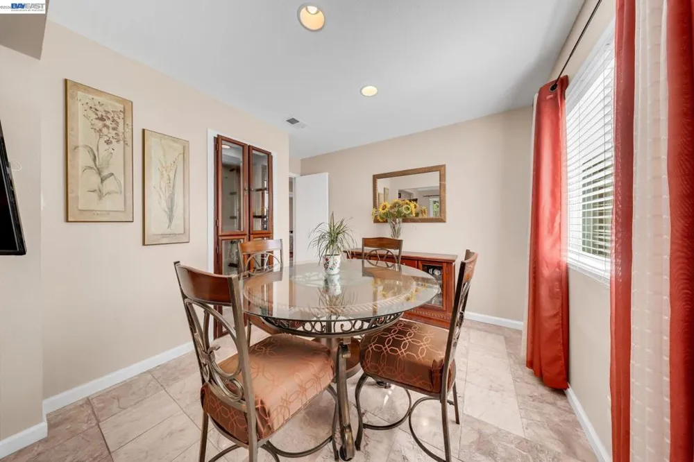 2106 Grackle Ct Union City, CA 94587