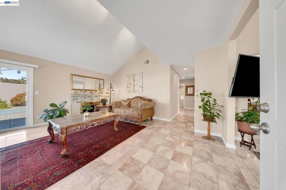 2106 Grackle Ct Union City, CA 94587