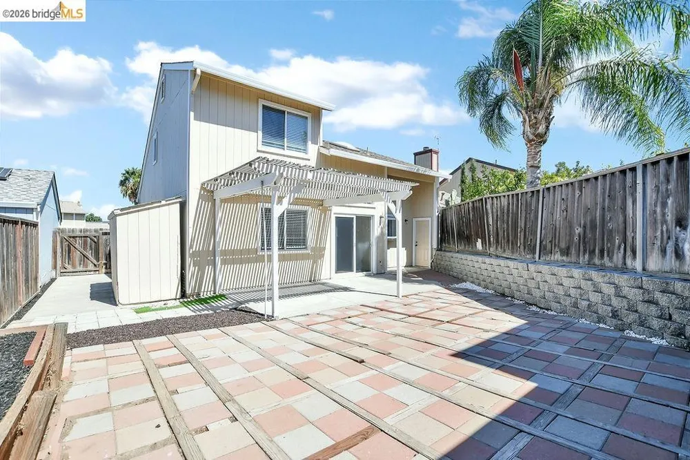 833 Oakwood Way Oakley, CA 94561