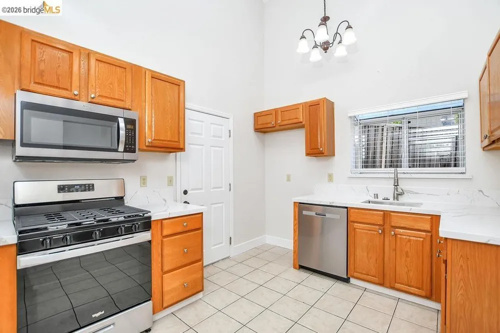 833 Oakwood Way Oakley, CA 94561