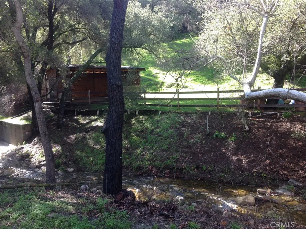 24735 Mulholland Highway Calabasas, CA 91302