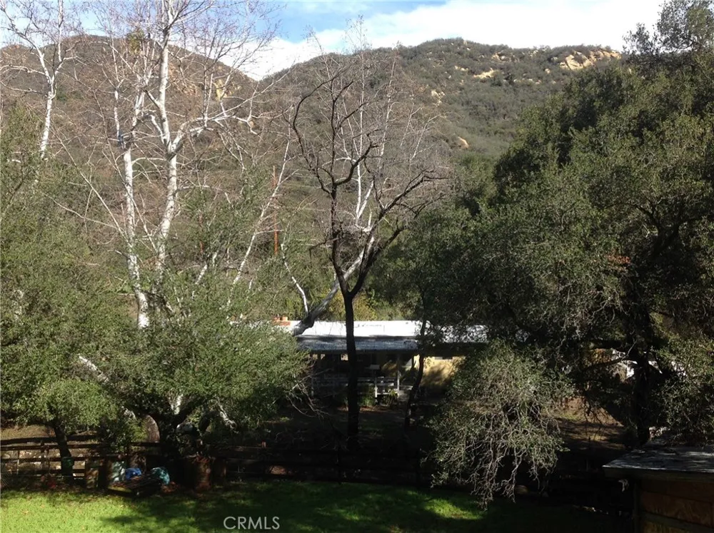 24735 Mulholland Highway Calabasas, CA 91302