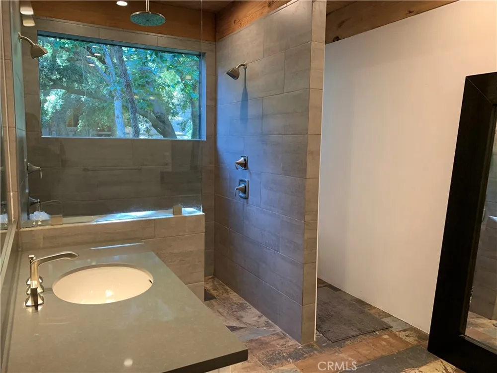 24735 Mulholland Highway Calabasas, CA 91302
