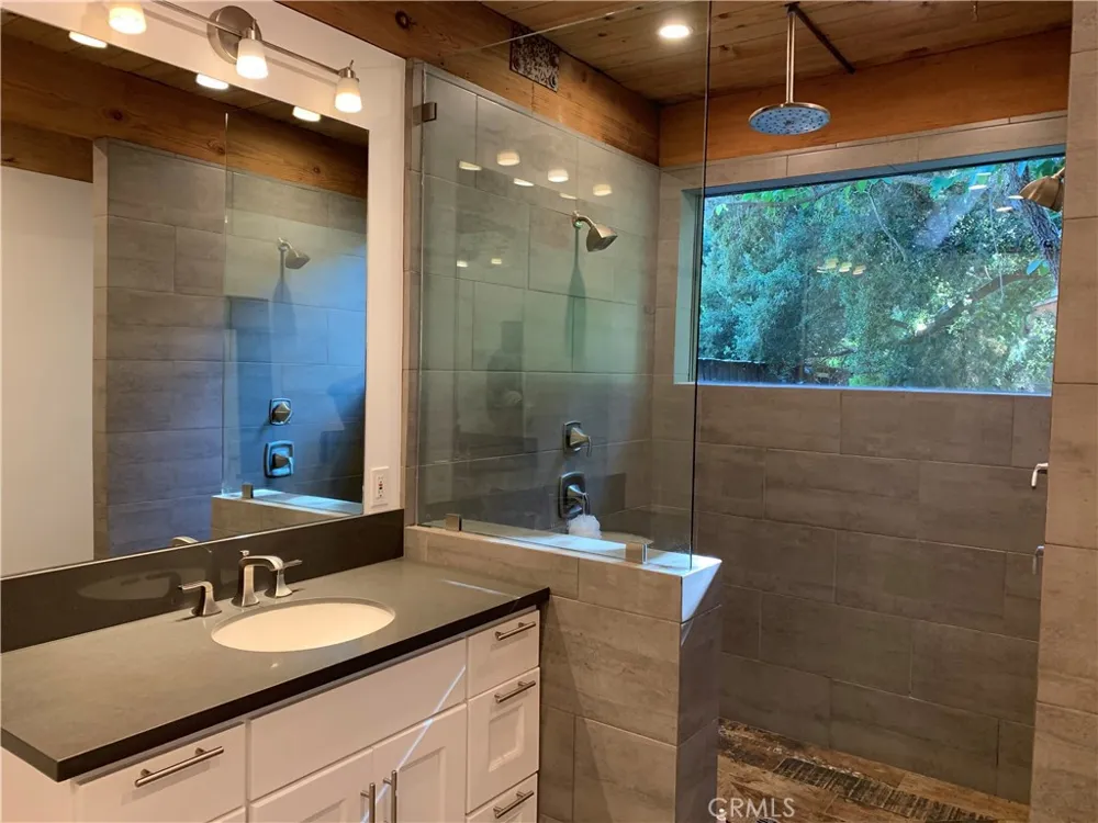 24735 Mulholland Highway Calabasas, CA 91302