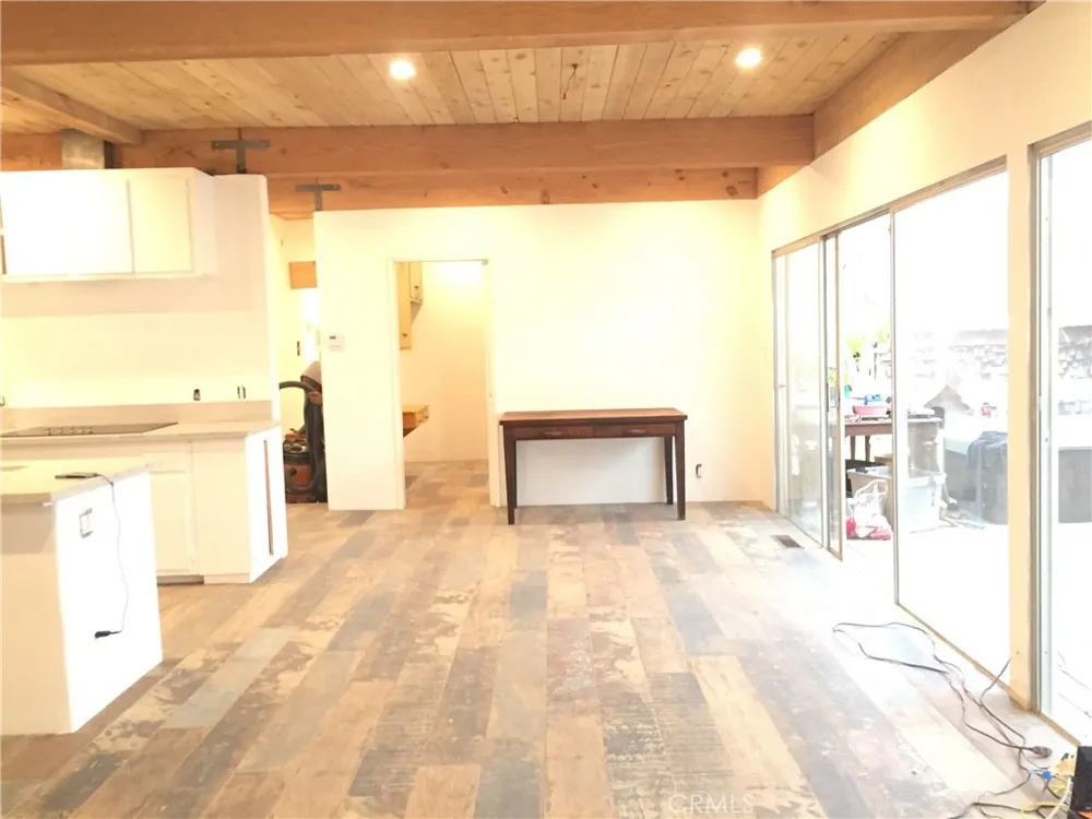 24735 Mulholland Highway Calabasas, CA 91302