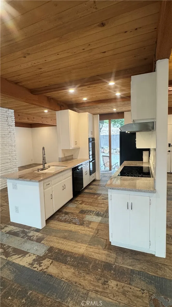 24735 Mulholland Highway Calabasas, CA 91302