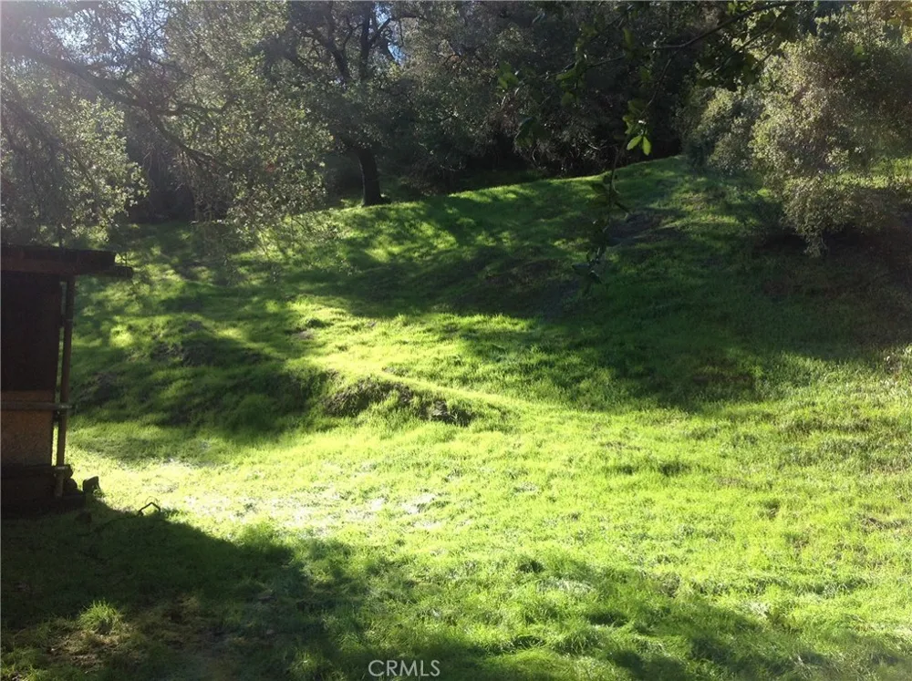 24735 Mulholland Highway Calabasas, CA 91302