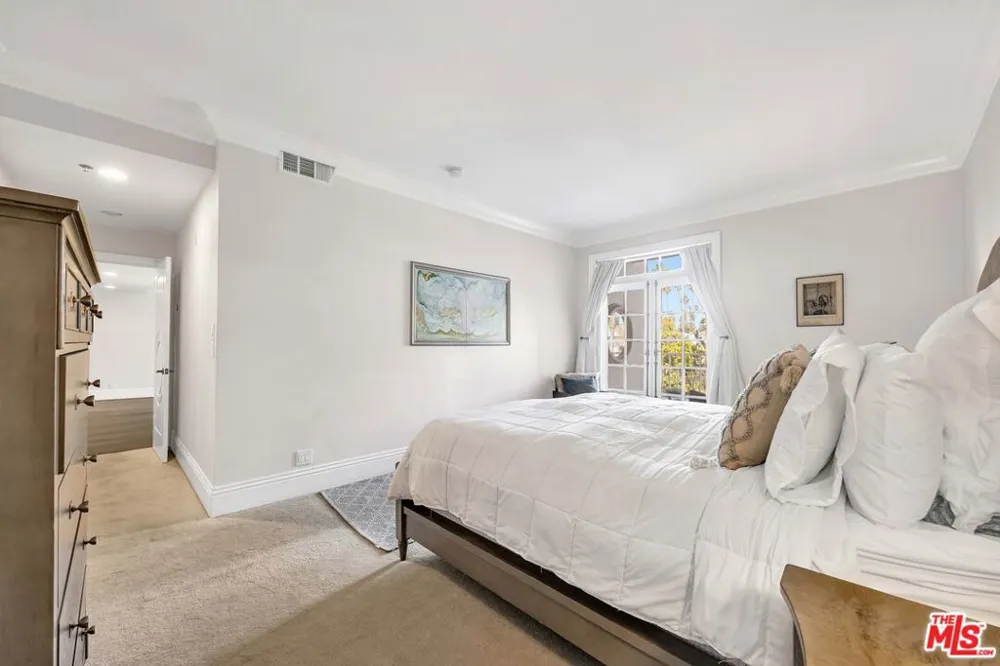 1040 4TH STREET #204 Santa Monica, CA 90403