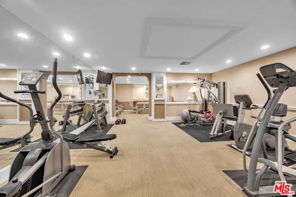 1040 4TH STREET #204 Santa Monica, CA 90403