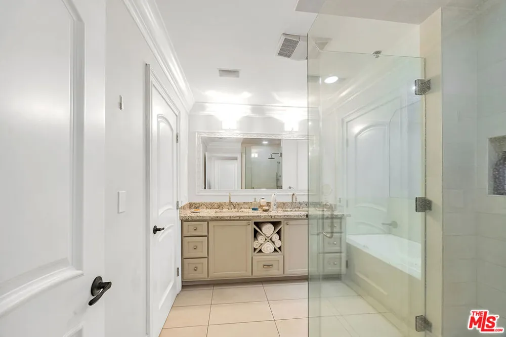 1040 4TH STREET #204 Santa Monica, CA 90403