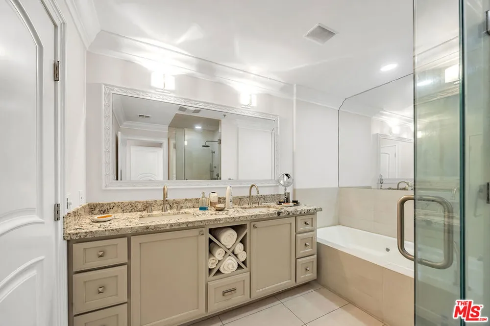 1040 4TH STREET #204 Santa Monica, CA 90403