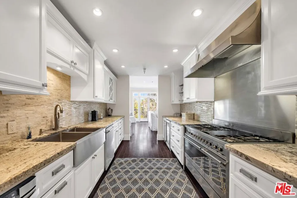 1040 4TH STREET #204 Santa Monica, CA 90403