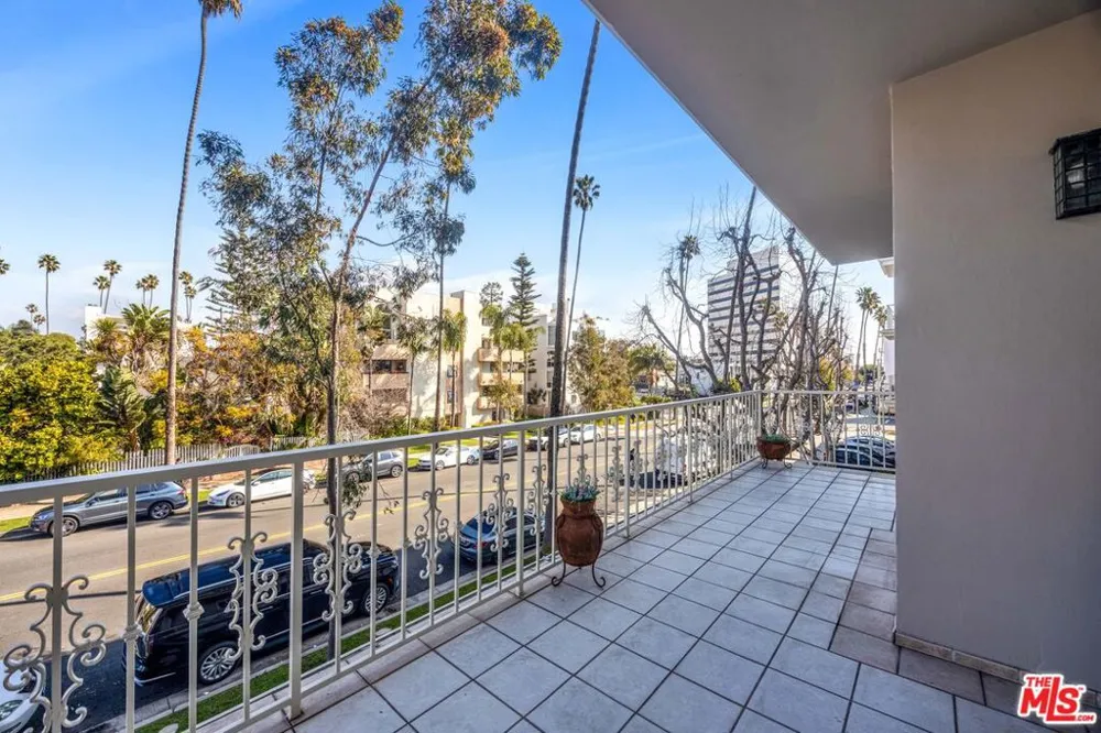 1040 4TH STREET #204 Santa Monica, CA 90403