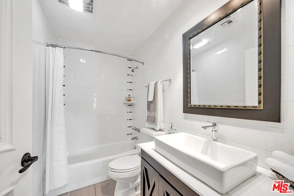 1040 4TH STREET #204 Santa Monica, CA 90403