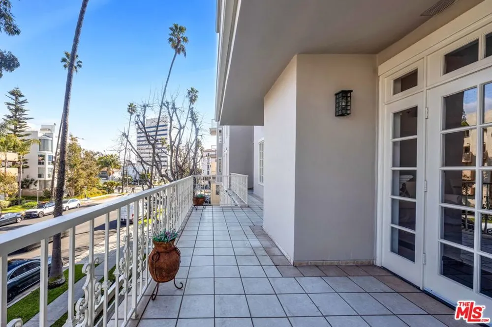 1040 4TH STREET #204 Santa Monica, CA 90403