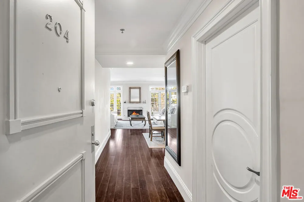 1040 4TH STREET #204 Santa Monica, CA 90403